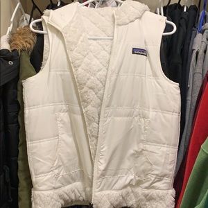 reversible white Patagonia vest